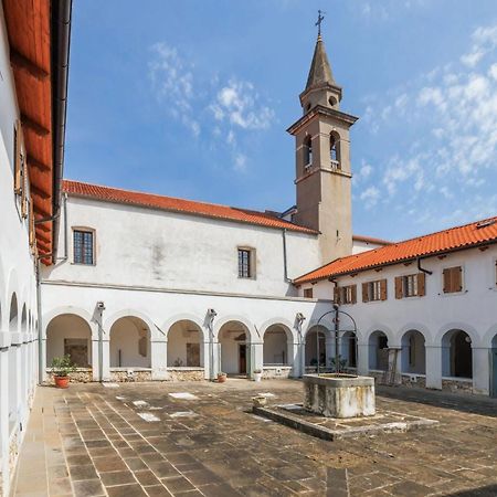 Hostel Sveta Ana Копер Экстерьер фото