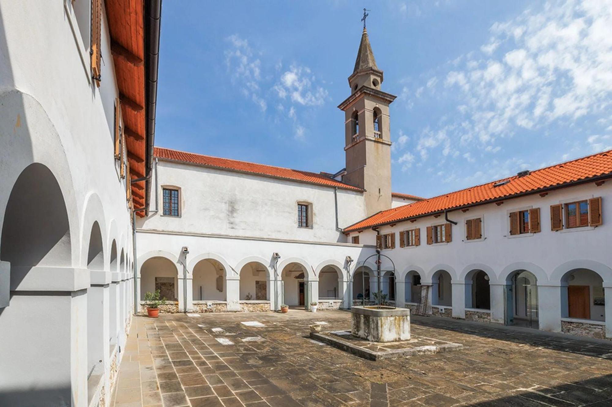 Hostel Sveta Ana Копер Экстерьер фото